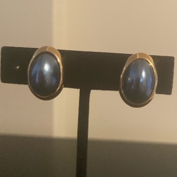 Richelieu Vintage Signed Earrings Golden And Blue Clip On 8$